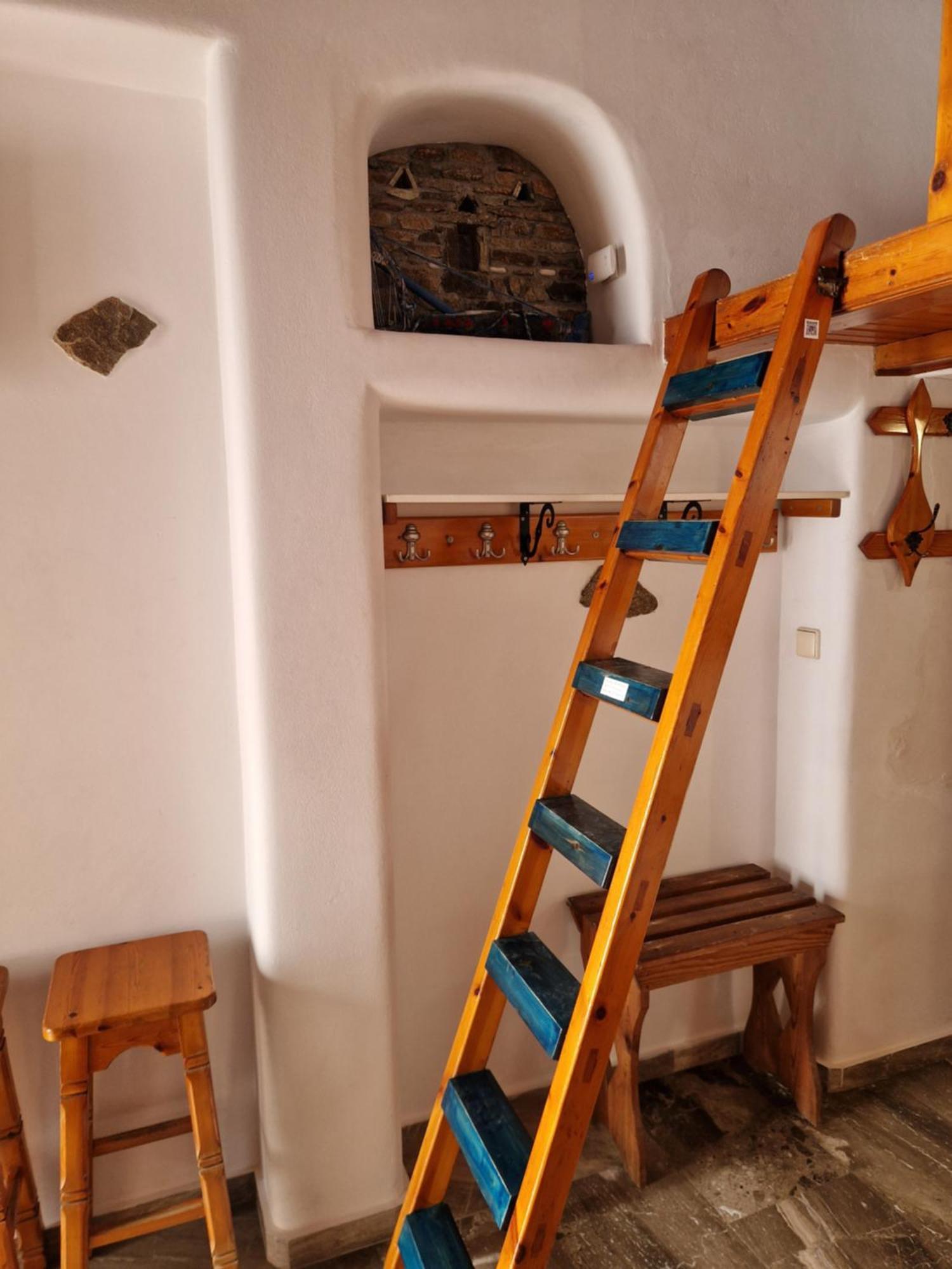 Bright & Relaxing Loft With Attic Room In The Heart Of Mykonos City Mykonos Town Room photo